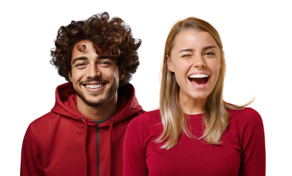 Twee jonge, lachende mensen in rode kleding op een transparante achtergrond